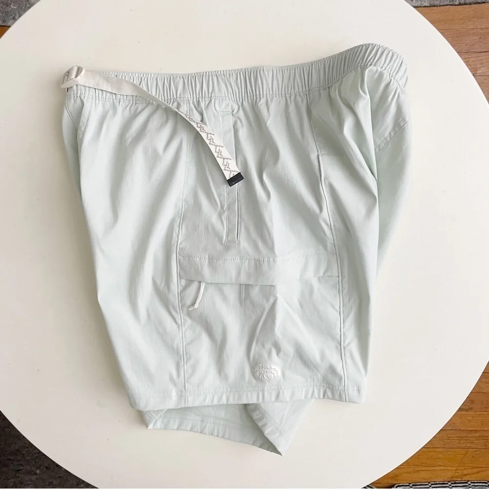 The North Face Men’s 7” Class V Belted Shorts Mint Green Size XL
